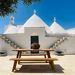 Il Trullo Matto Villa *